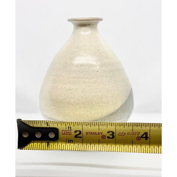 Petite Japanese Ceramic Vase – Cream White Glaze - Picture 12 of 13